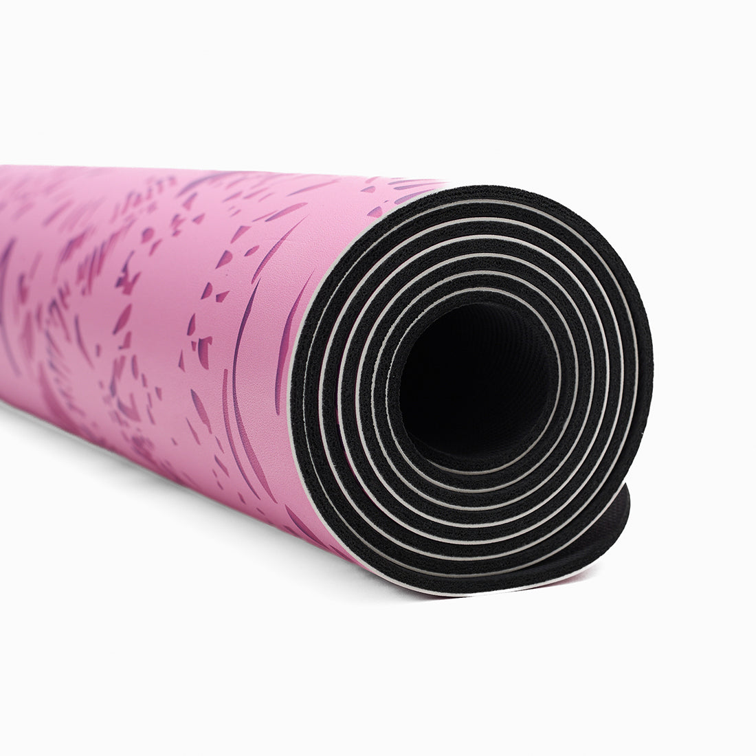Esterilla de yoga Sukha Argentina Superior Juana de Arco en color rosa, con textura antideslizante y superficie acolchada para practicar yoga.