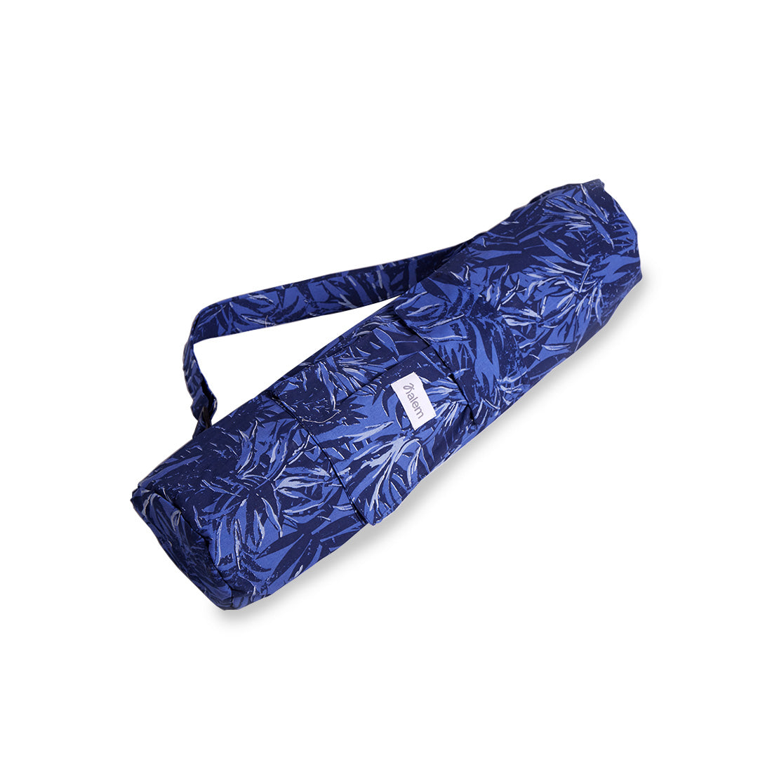 Bolso portamanta de gabardina con correa ajustable y estampado azul, de la marca Sukha Argentina.